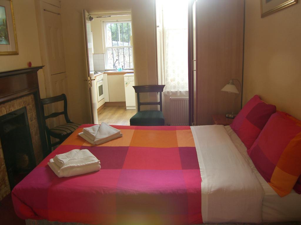 Regis Guest House EDI Szoba fotó